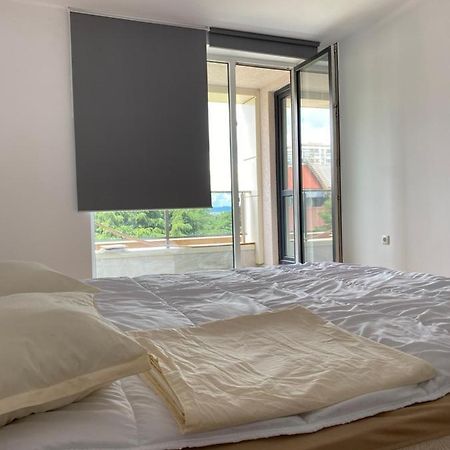 Ferienwohnung The Ideal Burgas City Exterior foto
