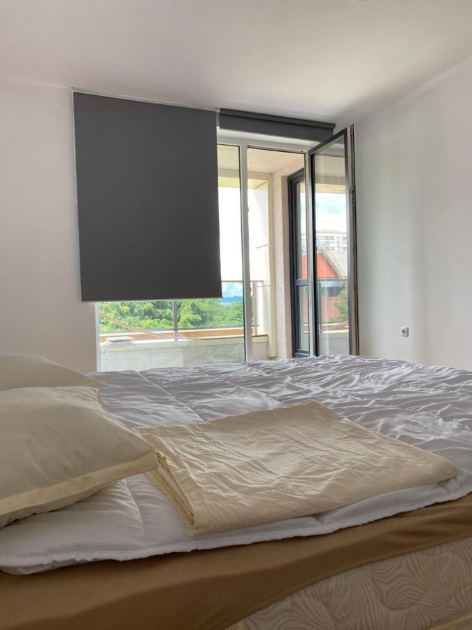 Ferienwohnung The Ideal Burgas City Exterior foto